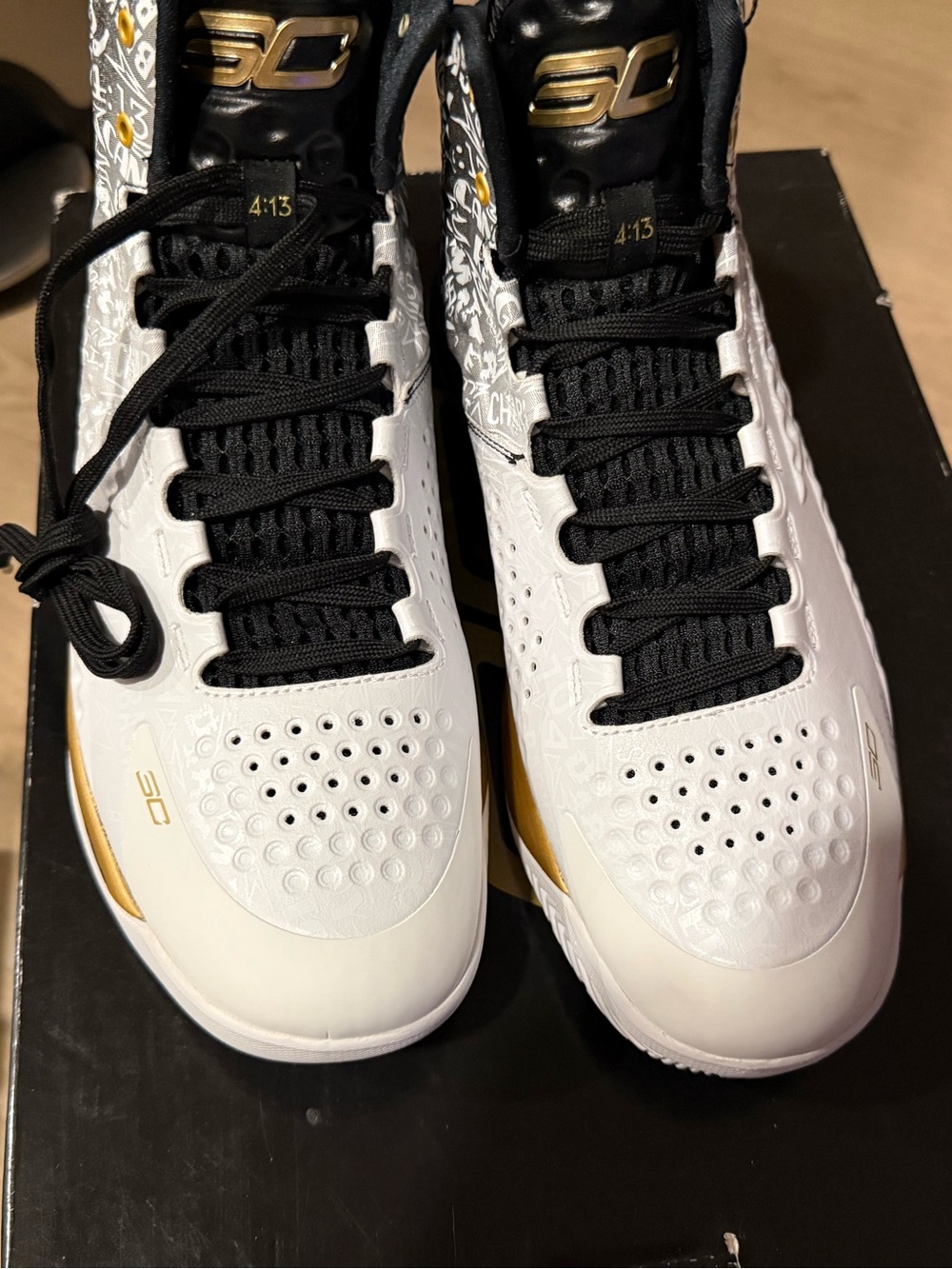 Under Armour Curry 1 & 2
Back 2 Back MVP Pack Size 10.5
$800